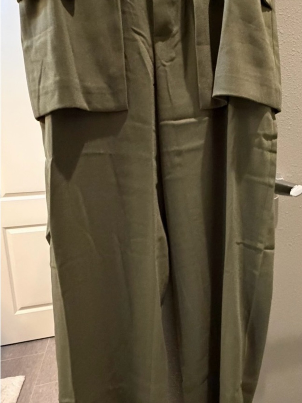 Relaxed Wide-Leg Trousers in Olive Green